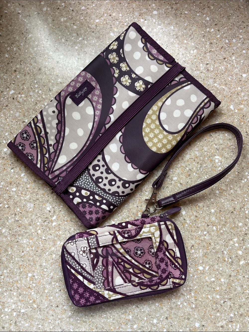 Thirty-One Purple Paisley Floral Fold-N-Go Organizer w/ Matching Wristlet Wallet